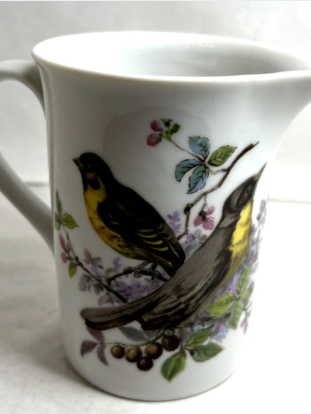 Vintage Mottahedeh Aviary Birds CreamerS-8503 Discontinued Yellow/Black Songbird